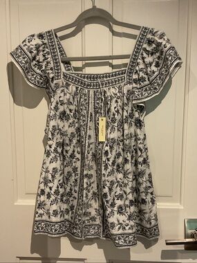 Max Studio White and Navy Floral Peasant Blouse